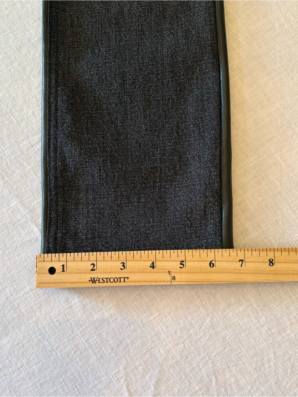 Abercrombie & Fitch Women’s ankle straight black Leather-Trim Jeans. Size 24 - Picture 3 of 9